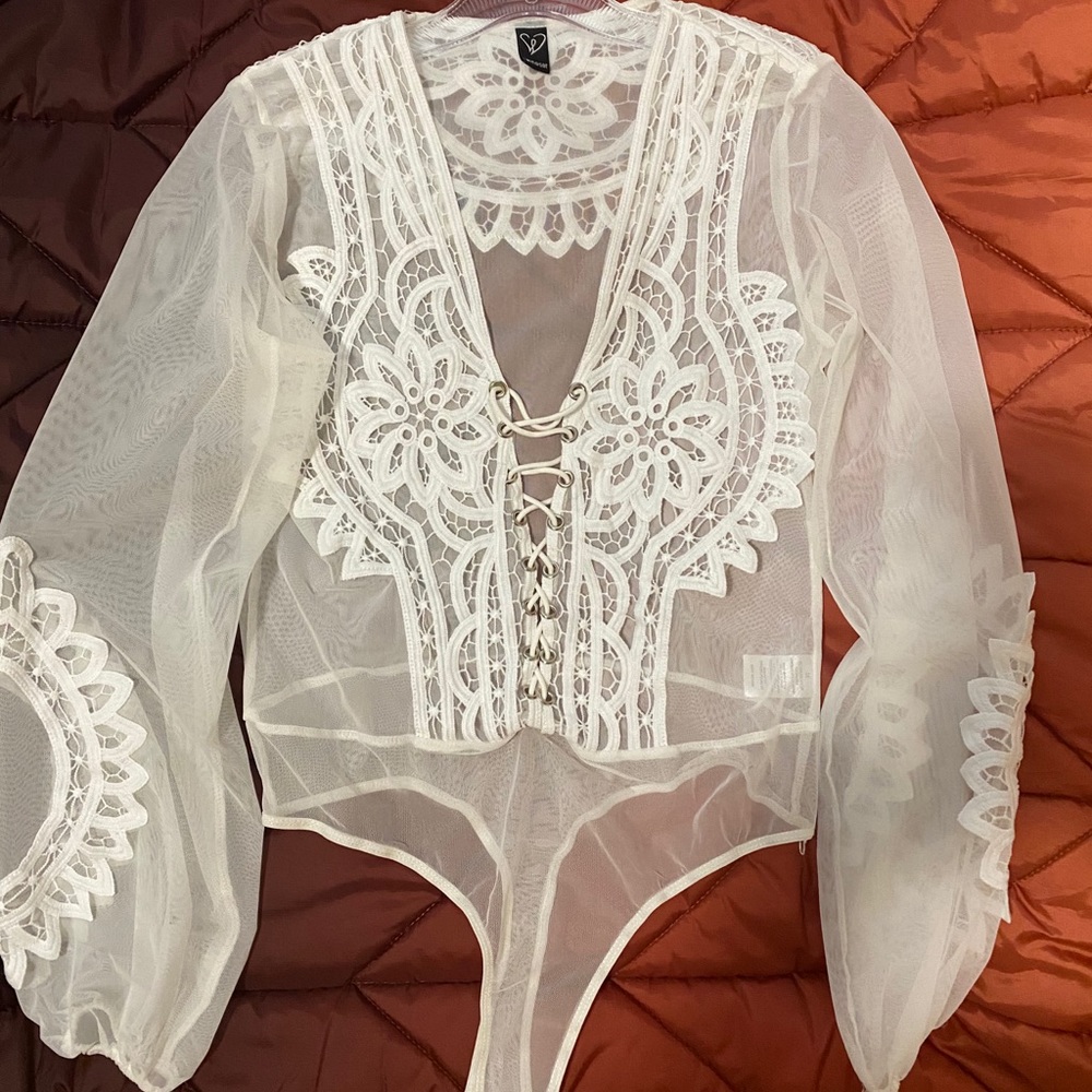 Windsor white sheer lace blouse bodysuit M